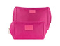 Twee roze toilettassen