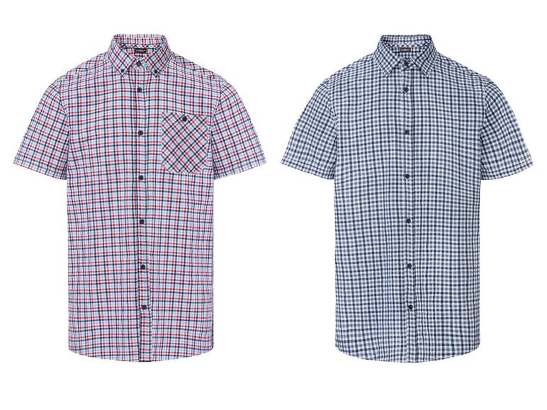Twee geruite overhemden met korte mouwen.