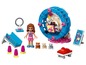LEGO Friends set met een draaimolen en een figuur.