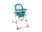 Een turquoise kinderstoel van Lionelo met een dienblad.