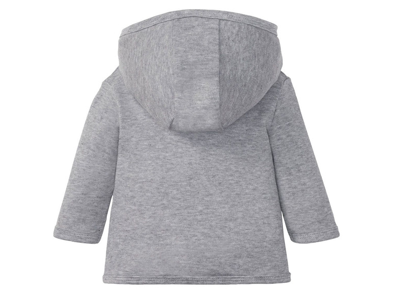 Een grijze hoodie met lange mouwen.