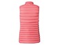 Een roze gewatteerd vest.