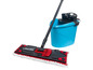 Een Vileda mop met emmer voor het schoonmaken van vloeren.