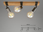 Drie lampen met een houten rail in industriële stijl.