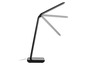 Zwarte, verstelbare bureaulamp met draadloze oplader.