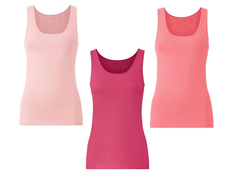 Drie effen tanktops van s.Oliver in roze, roze en rood.