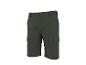 Donkergroene cargoshorts met zijzakken en een bruine knoop.