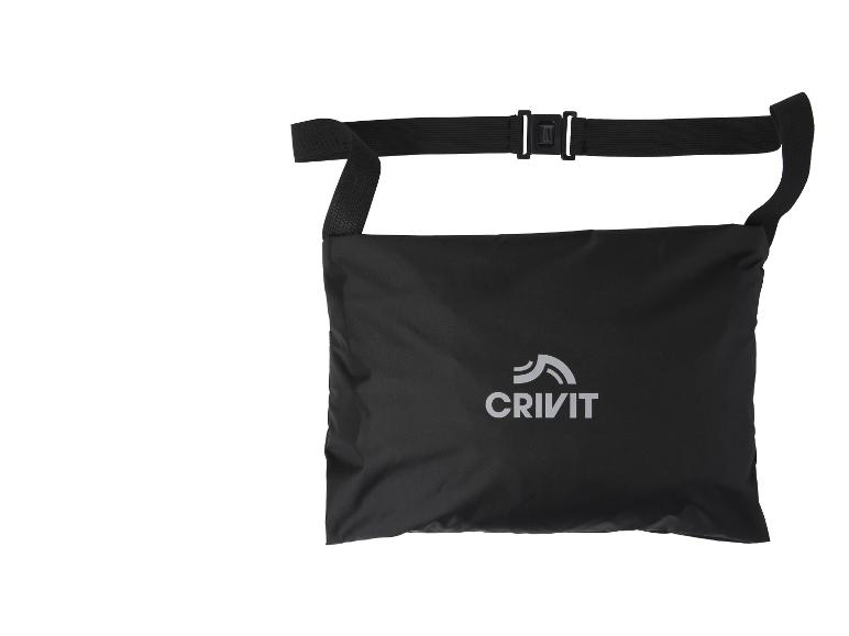 Zwarte Crivit sporttas met verstelbare band.