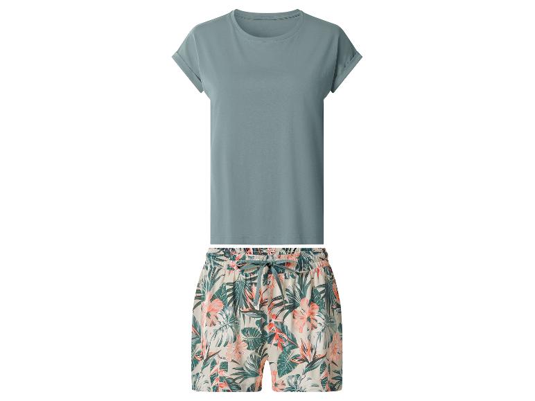 Groen T-shirt en bedrukte shorts met tropische print.