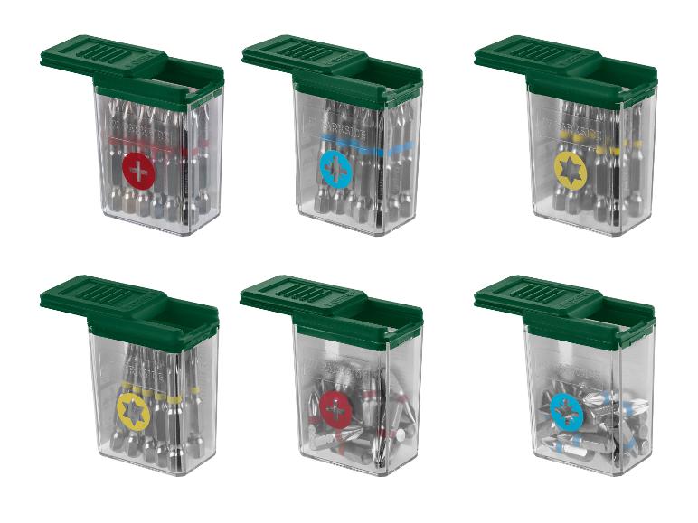 Zes Parkside schroevendraaierbitsets in transparante containers met groene deksels.