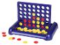 Blauw Connect 4 bordspel met gele en rode schijven.