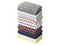 Stapel gestreepte keukenhanddoeken in diverse kleuren: grijs, lichtblauw, beige, wit, bordeaux, marineblauw en geel.