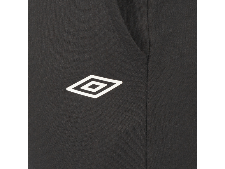Zwarte sportbroek met een wit vierkant logo