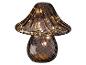 Paddestoelvormige glazen tafellamp met warme LED-lichtjes erin.