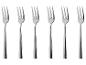Zes zilveren dinervorken verticaal gerangschikt op een witte achtergrond.