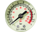Manometer met dubbele schaal in psi en bar, wijzend op ongeveer 120 psi of 8 bar.