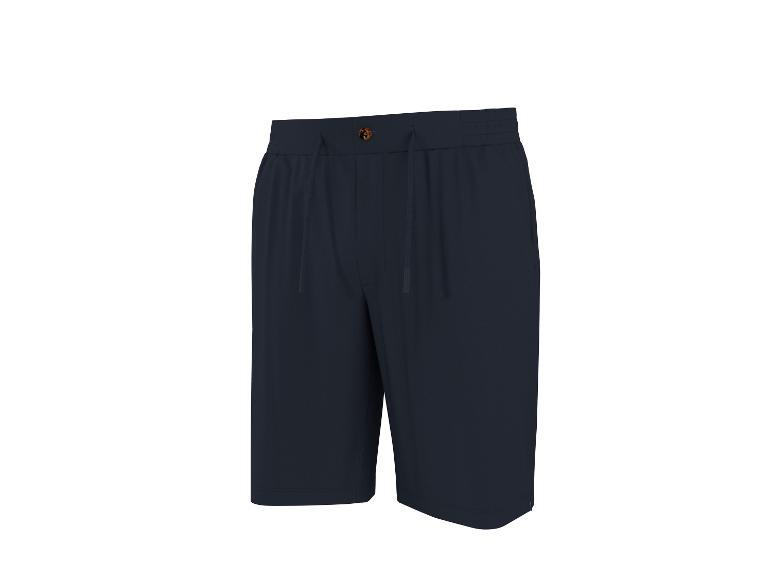 Donkerblauwe herenshort met trekkoord in de taille en een enkele knoopsluiting