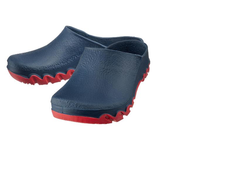 Blauwe klompen met rode zool