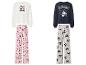 Twee pyjamasets: één wit met Hello Kitty en My Melody, en één marineblauw met Kuromi.