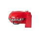 Rode draagbare barbecue met handvatten en metalen details, op een witte achtergrond.
