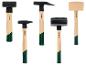 Vijf verschillende Parkside hamers met houten handvatten.