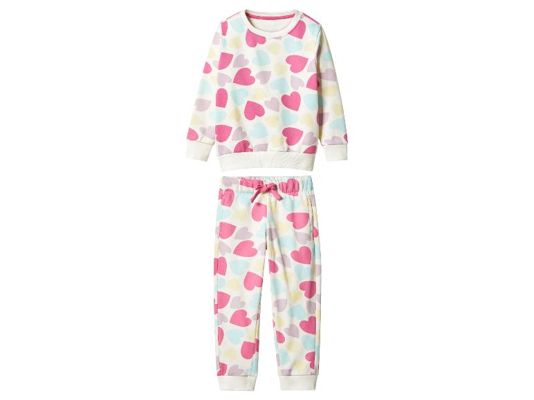 Kinderpyjama met kleurrijke hartenprint
