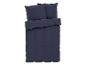 Donkerblauwe beddengoedset met twee kussens.