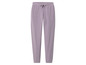 Lila joggingbroek met trekkoord.