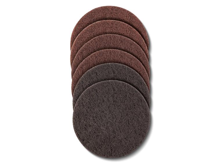 Bruine en zwarte polijsschijven.