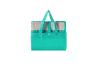 Opvouwbare turquoise en witte picknickmat met handvatten