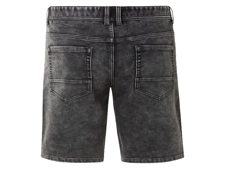 Donkergrijze jeans shorts, achterkant.