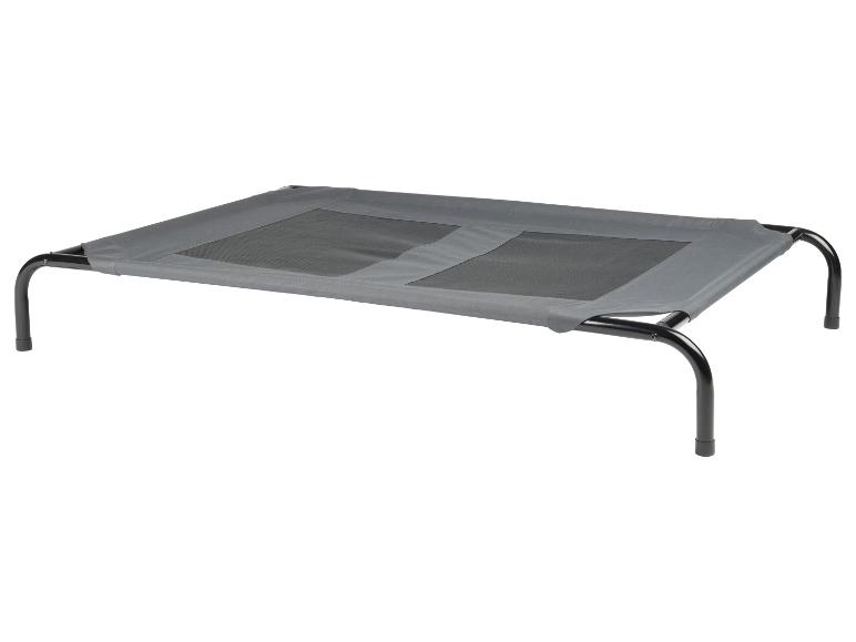 Grijs verhoogd huisdierbedframe met ademende mesh stof.