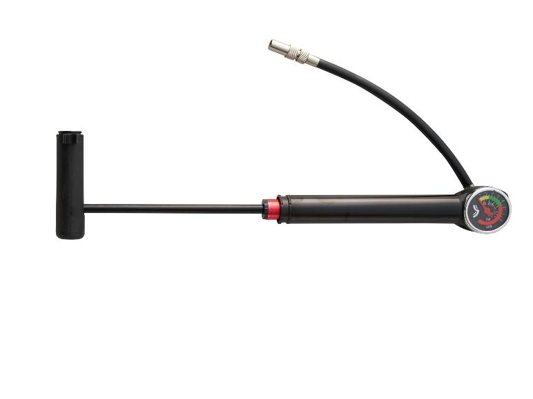 Een zwarte fietspomp met een manometer.