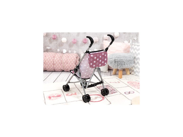 Roze poppenbuggy met sterrenpatroon en bijpassend tasje.