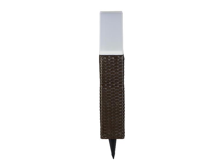 Bruine rotan tuinlamp met witte lichtdiffusor en grondpin