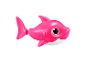 Roze haaienspeeltje met grote ogen op een witte achtergrond.