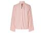 Een roze blouse met lange mouwen.