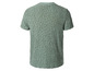 Een groene T-shirt met een luipaardprint.