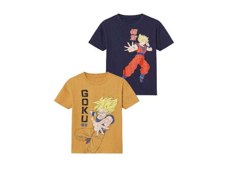 Twee Dragon Ball Z T-shirts met Goku: een donkerblauwe en een mosterdgele.
