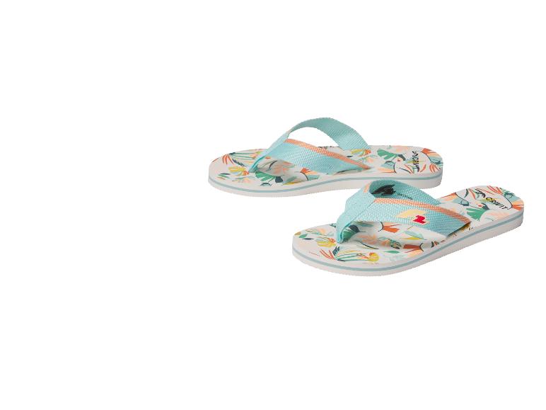 Twee teenslippers met bloemenprint en blauwe bandjes