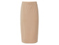 Een beige, midi-rok met een elastische tailleband.