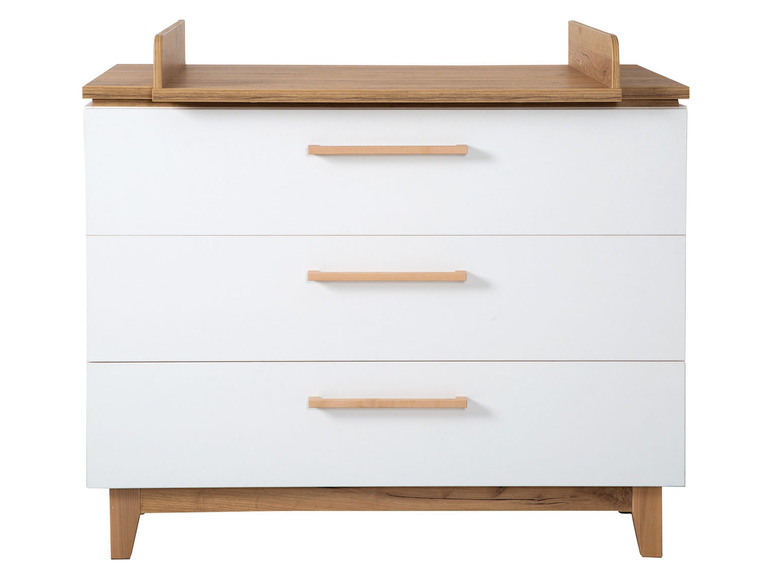 Witte commode met drie lades en een houten blad