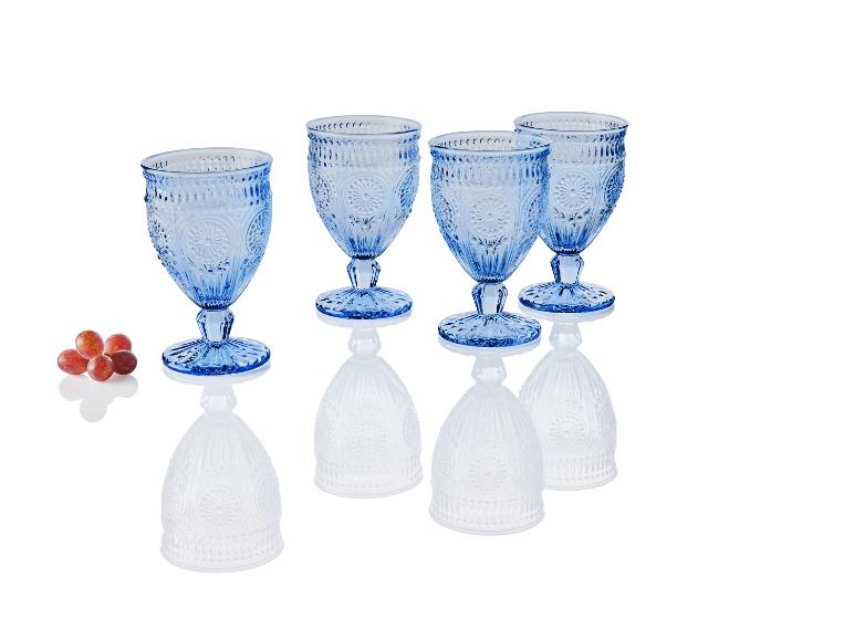 Vier blauwe wijnglazen, vintage stijl, gegraveerd.