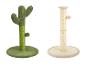 Twee krabpalen voor katten, één in de vorm van een groene cactus en één beige.