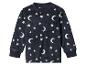 Kinderpluche sweatshirt met ster- en maanpatroon op een marineblauwe achtergrond.