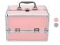 Roze make-upkoffer met zilverkleurige details en sluitingen
