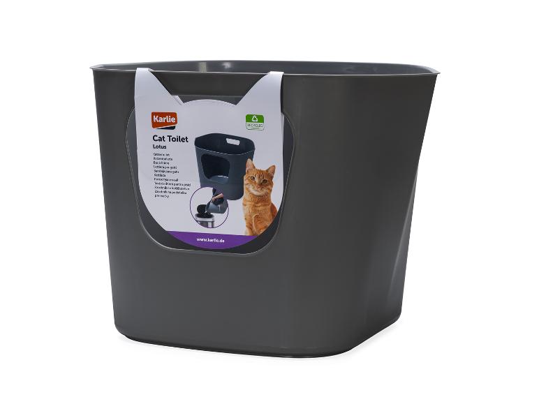 Grijze kattenbak met etiket waarop een kat en het product staan.