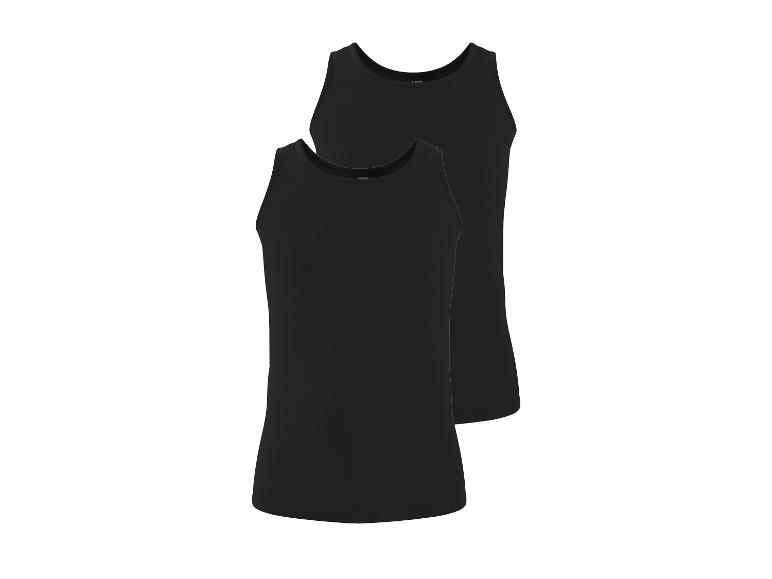 Twee zwarte heren tanktops, de ene iets achter de andere, op een witte achtergrond.
