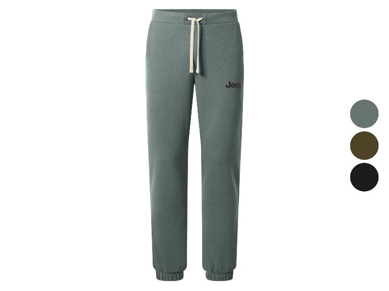 Jeep heren joggingbroek in donkergroen met trekkoord in de taille, verkrijgbaar in drie kleuren.