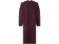 Achteraanzicht van een lang, geribbeld, donkerrood vest met lange mouwen.
